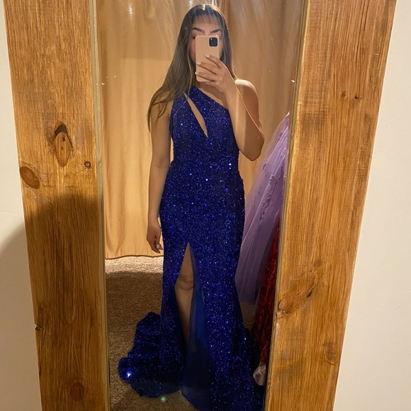 Ladivine prom dress - Picture 11 of 11